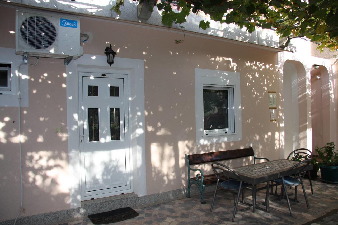 Mm Kovacevic Apartments Petrovac na moru Exterior foto