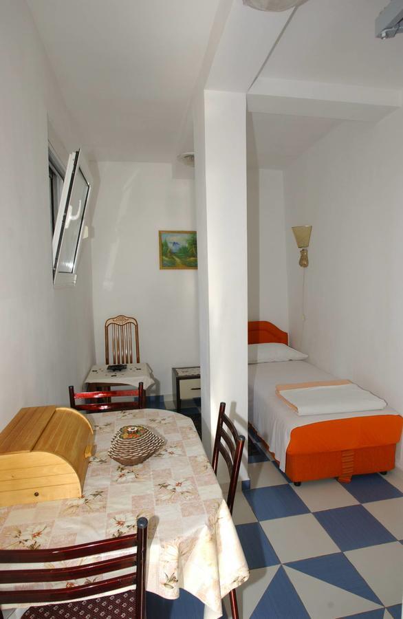 Mm Kovacevic Apartments Petrovac na moru Exterior foto