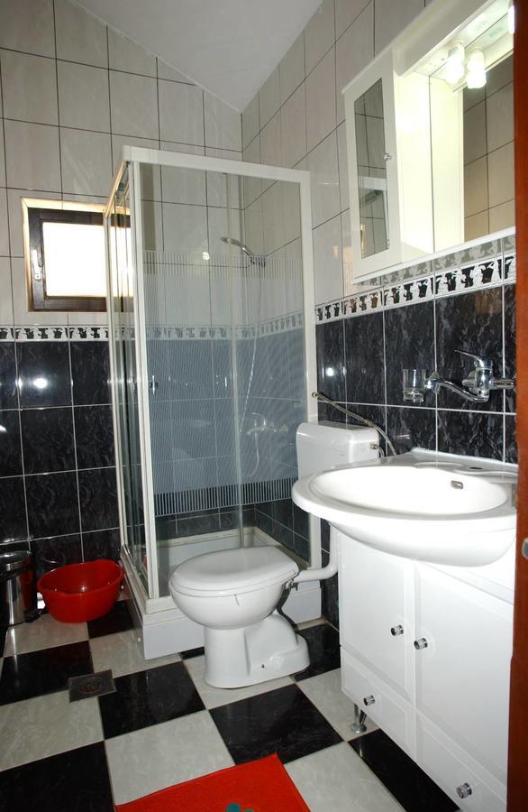 Mm Kovacevic Apartments Petrovac na moru Exterior foto