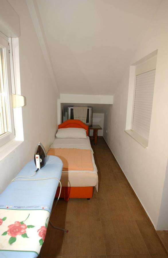 Mm Kovacevic Apartments Petrovac na moru Exterior foto